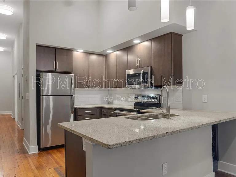 20 E Broad St — Photo 26