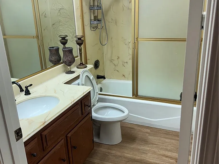 451 Medford Ct #102 — Photo 16