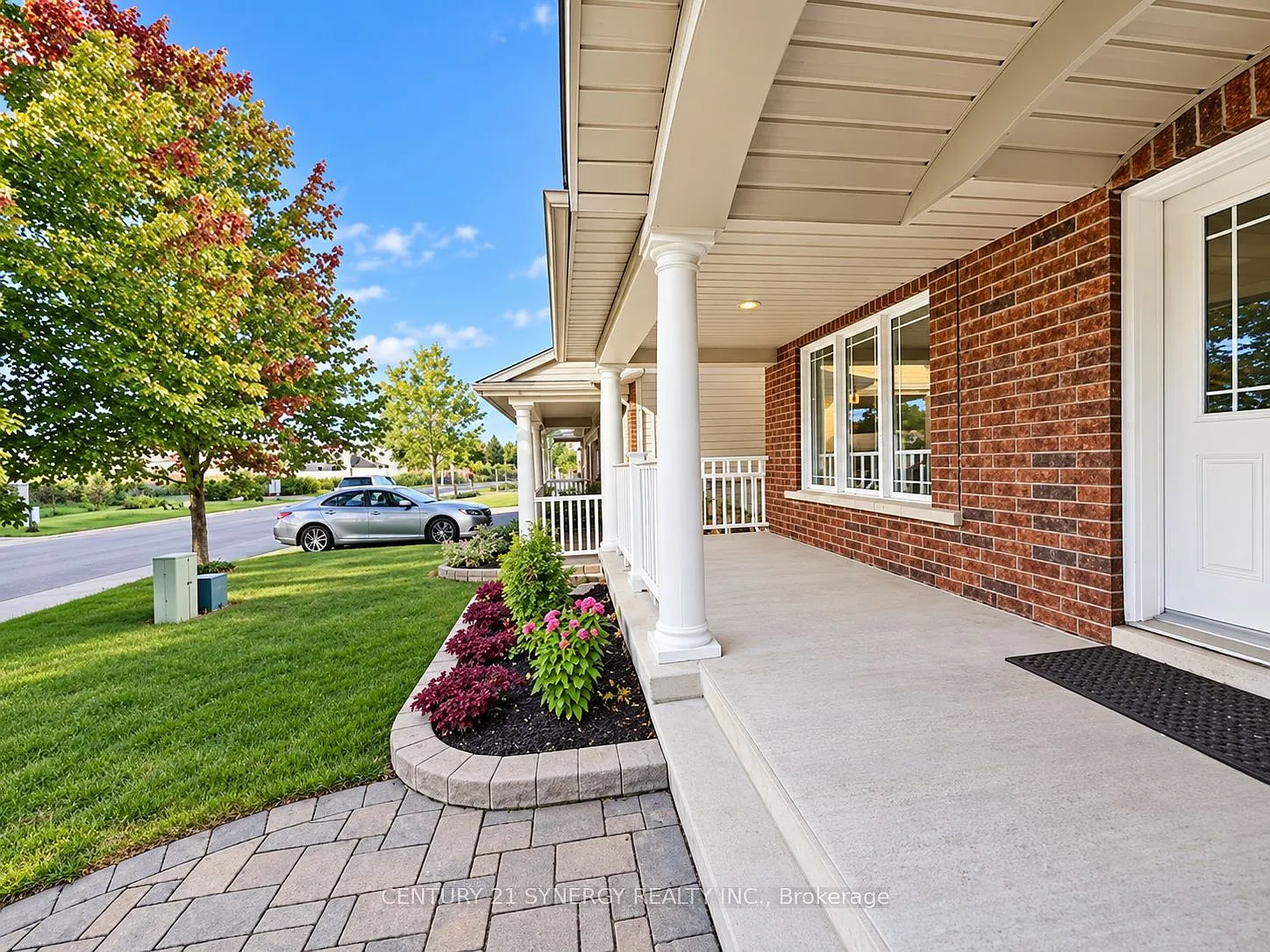 3 bed, $2,700 — Photo 2
