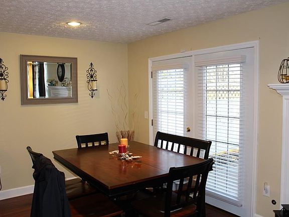 4th image of 6998 Salon Cir