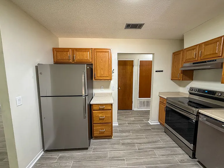 1035 Peakview Dr — Photo 6