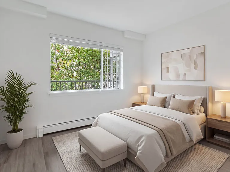 1270 Burnaby St #107 — Photo 31