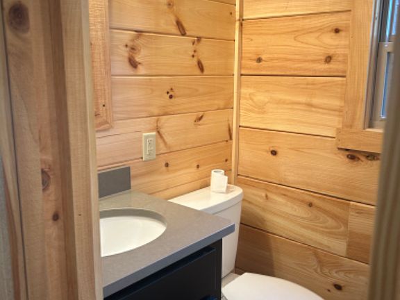 4th image of 1008 River Rd #4