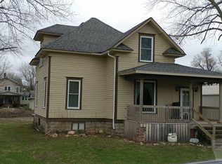314 N 6th St, Seymour, IA 52590