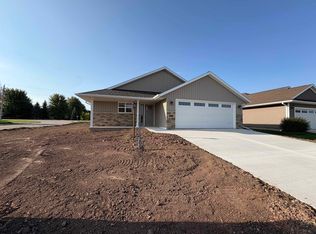 3876 Meunier Ln, Green Bay, WI 54311