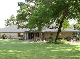 115 Woodland Rd, Kerrville, TX 78028