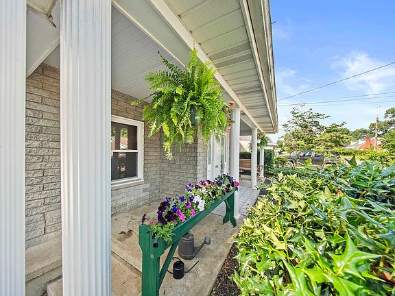 4th image of 1404 Nichols Pl