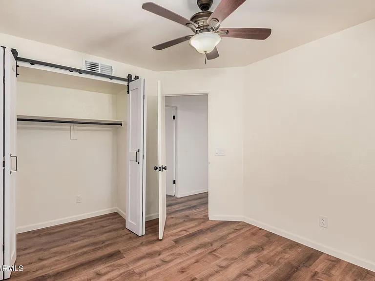 1028 W Butler Ct — Photo 26
