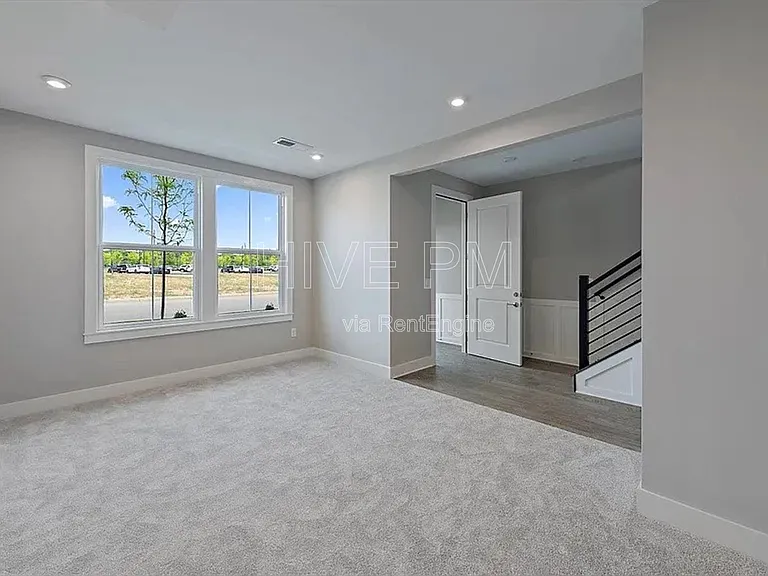 7234 Otley Dr — Photo 35