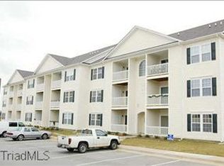 7111 Lambeth Farm Ln, Kernersville, NC 27284