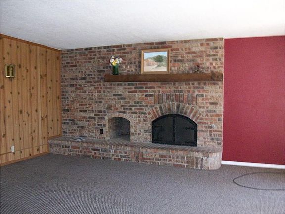 5th image of 6028 Redstone Ln