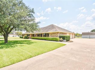 611 William Dr, Ovilla, TX 75154