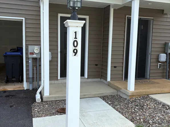 109 Meadowbrook Ln, New Providence, PA 17560