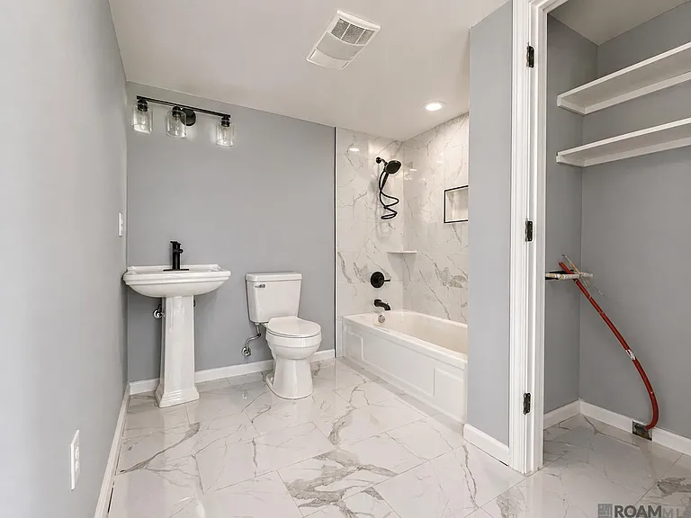 4809A Longfellow Dr — Photo 8