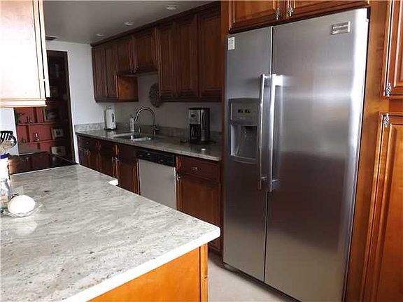 5th image of 6000 NE 22nd Way APT 7B