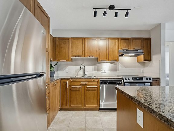 5th image of 19673 Meadow Gardens Way #232