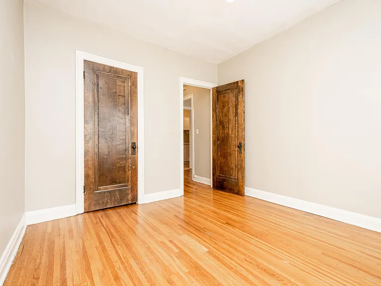 Fremont Apartments — Photo 10