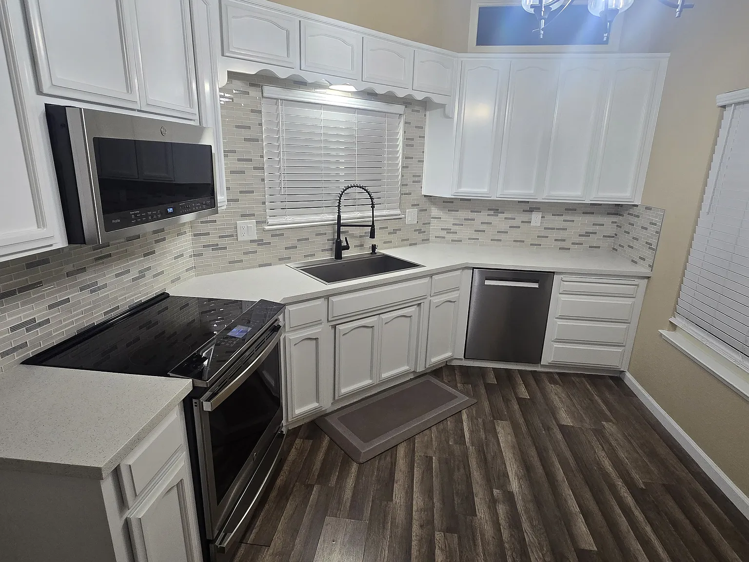 3 bed, 1314 sqft, $2,650 — Photo 4