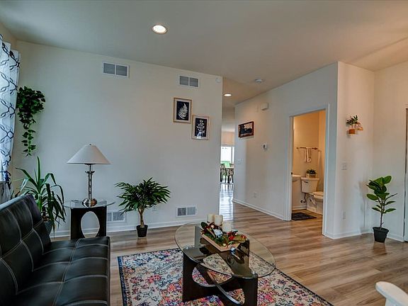5th image of 2583 Dogwood Ln