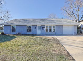 7784 Huntington Cir S, Hanover Park, IL 60133