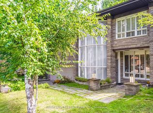 15 Ridelle Ave, Toronto, ON M6B 1H5