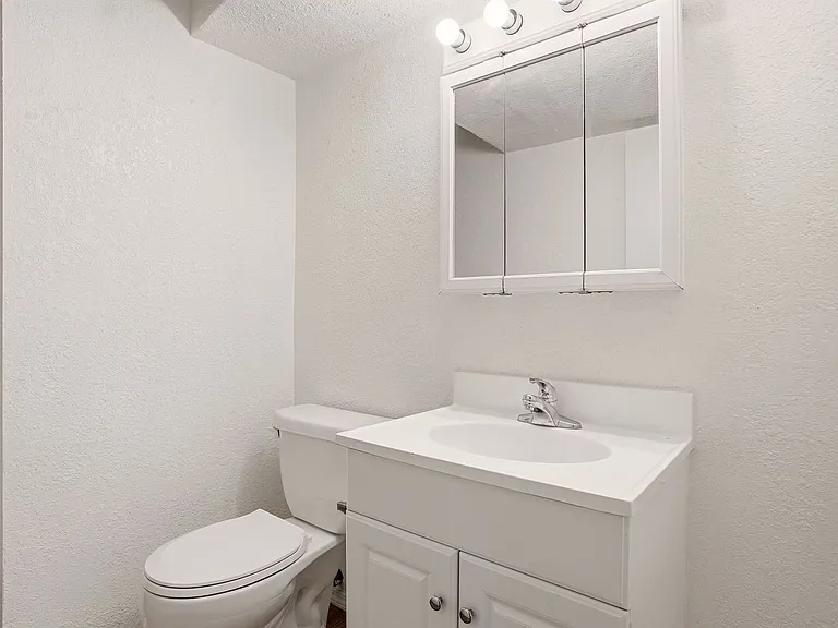308 N Washington St — Photo 44