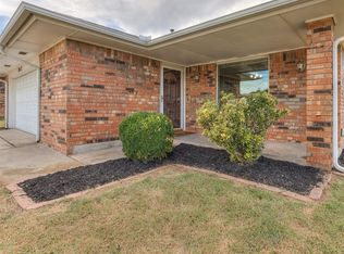1017 N Crystal Way, Mustang, OK 73064