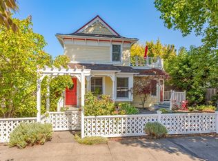 269 B St, Ashland, OR 97520