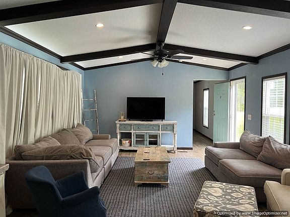 4th image of 134 Stoneybrook Trl SE