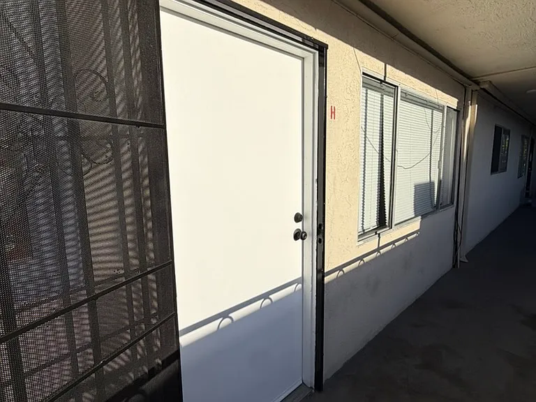 Hallway / Front door