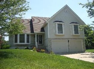 809 SW Benjamin Dr, Lees Summit, MO 64081