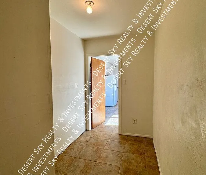 2030 Chilton Dr — Photo 11