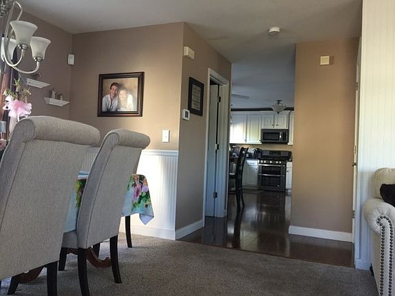 5th image of 475 Valparaiso Ct