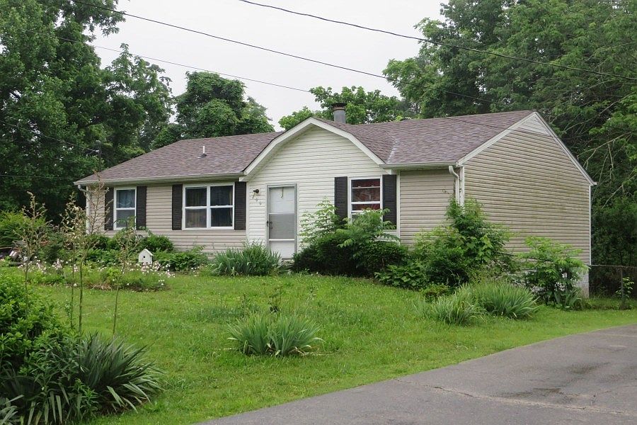 2nd image of 206 Creekside Dr