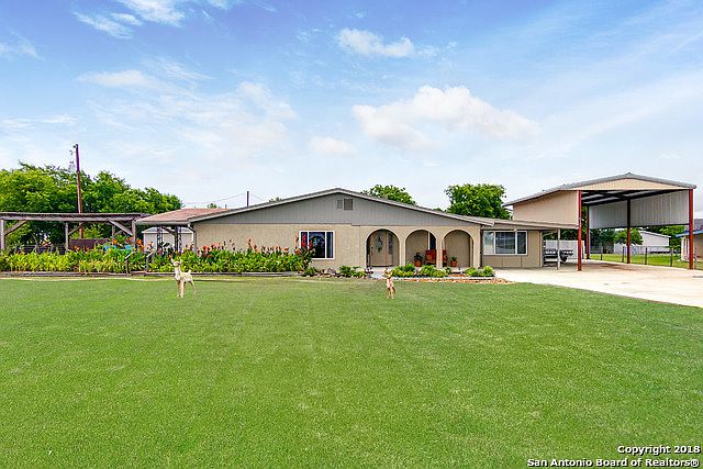 1st image of 341 Stagecoach Hill Dr