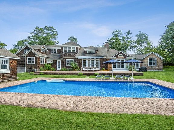 2nd image of 139 Bishops Ln