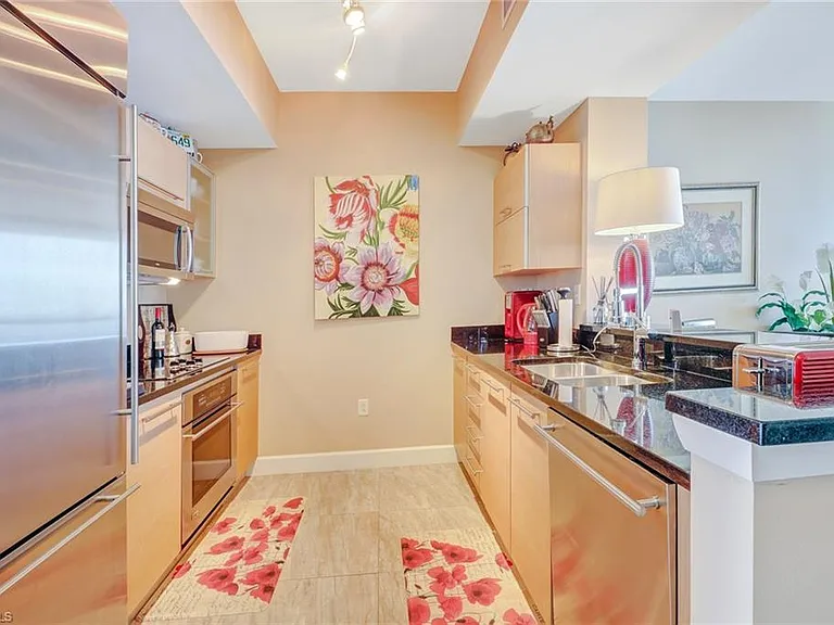 3000 Oasis Grand Blvd #3006 — Photo 11