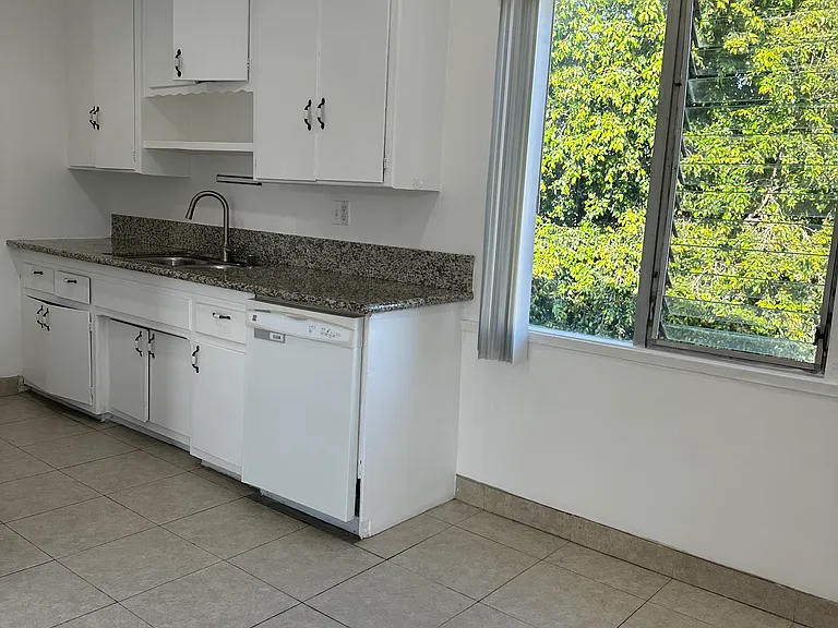 3125 S Durango Ave #5 — Photo 2