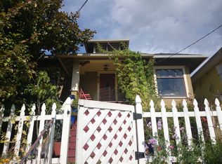 830 30th Ave, Seattle, WA 98122