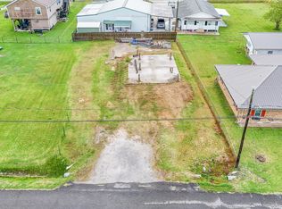 445 N Oak St, Lockport, LA 70374