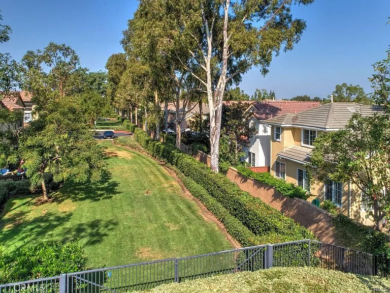 196 Cherrybrook Ln — Photo 18