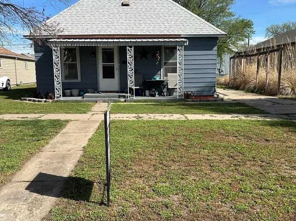 316 E 6th St, Hoisington, KS 67544