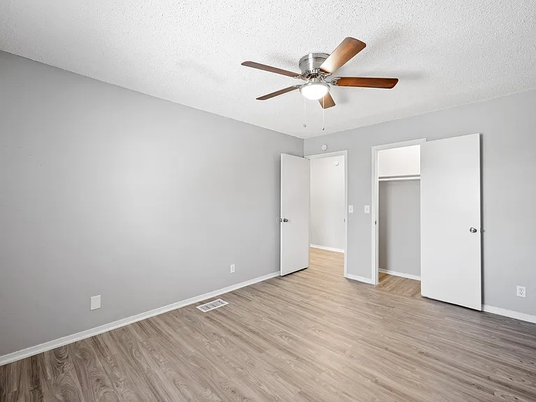 Breezeway Townhomes — Photo 11