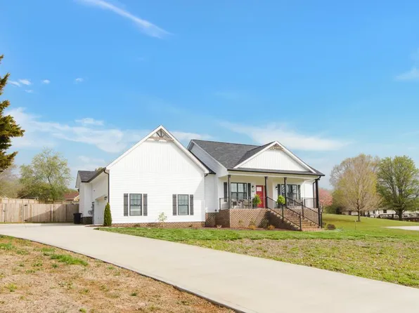 1367 Pimlico Dr, Cookeville, TN 38506