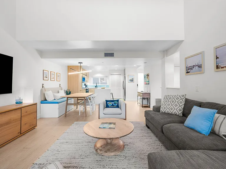 401 N Coast Hwy N #305 — Photo 9