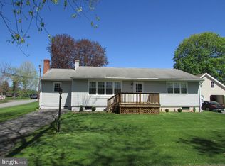 120 Walnut St, Millheim, PA 16854