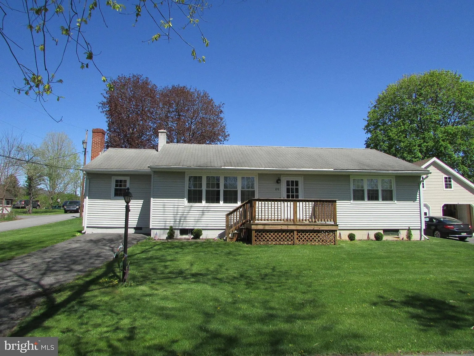 120 Walnut St photo 1