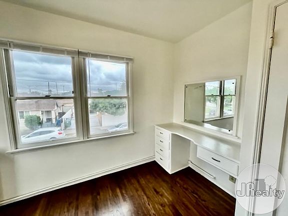 5th image of 12329 Cedar Ave
