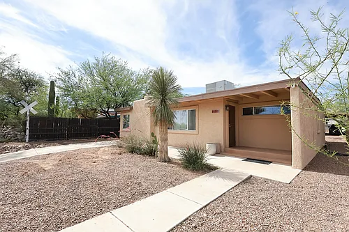 615 E Waverly St #1 Photo 1