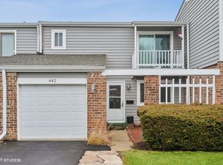 442 Buckeye Dr, Wheeling, IL